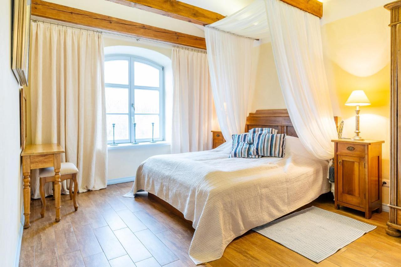 Hotel Folwark Karczemka Maldyty Esterno foto