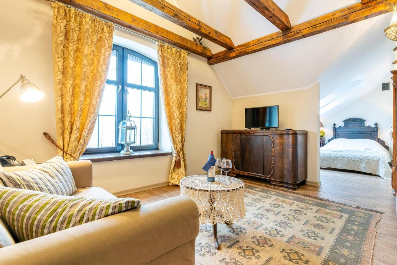 Hotel Folwark Karczemka Maldyty Esterno foto