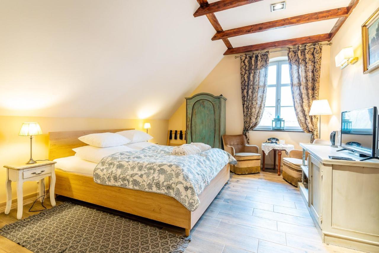Hotel Folwark Karczemka Maldyty Esterno foto