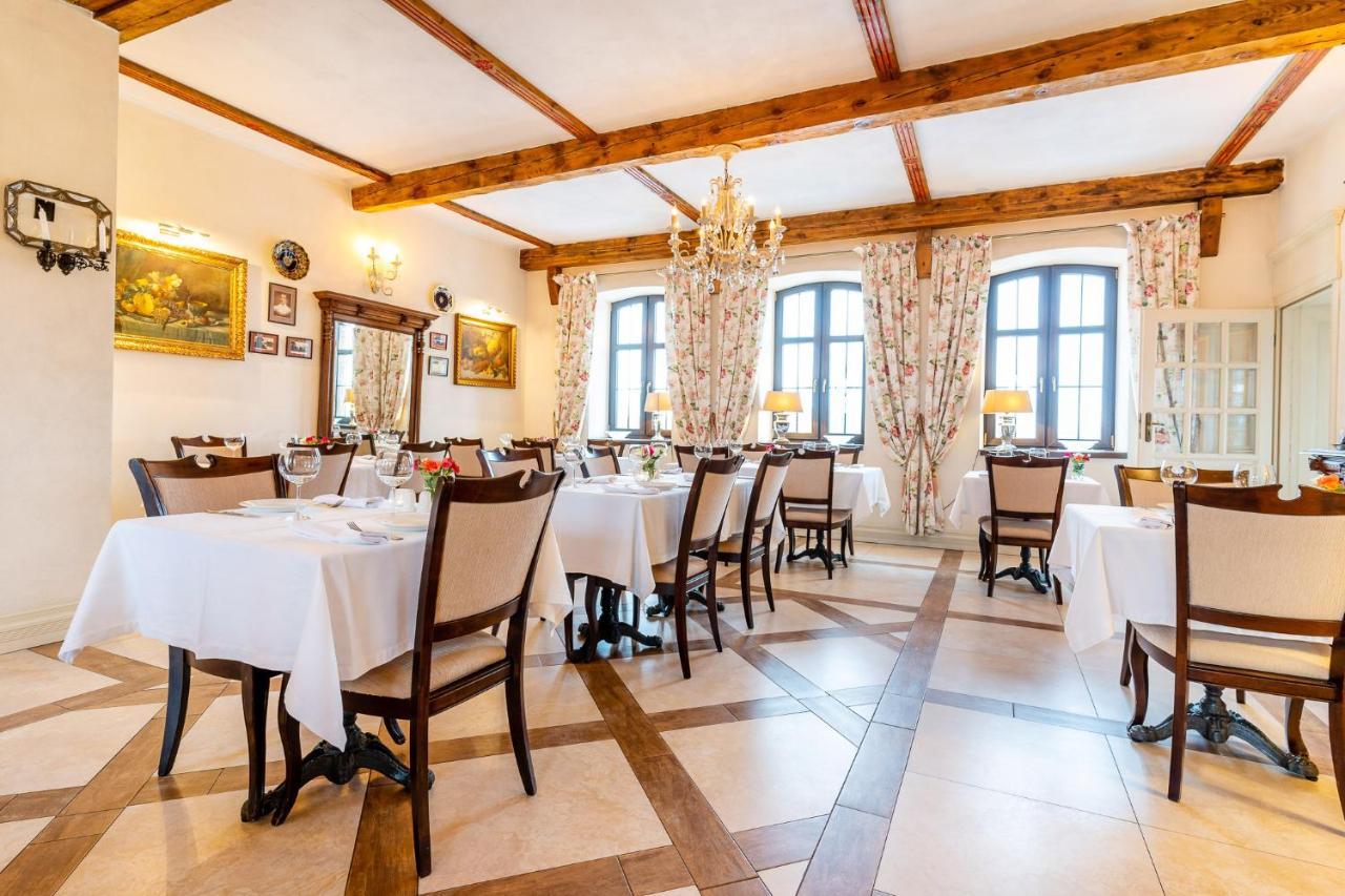 Hotel Folwark Karczemka Maldyty Esterno foto