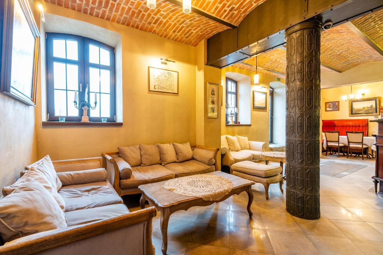 Hotel Folwark Karczemka Maldyty Esterno foto